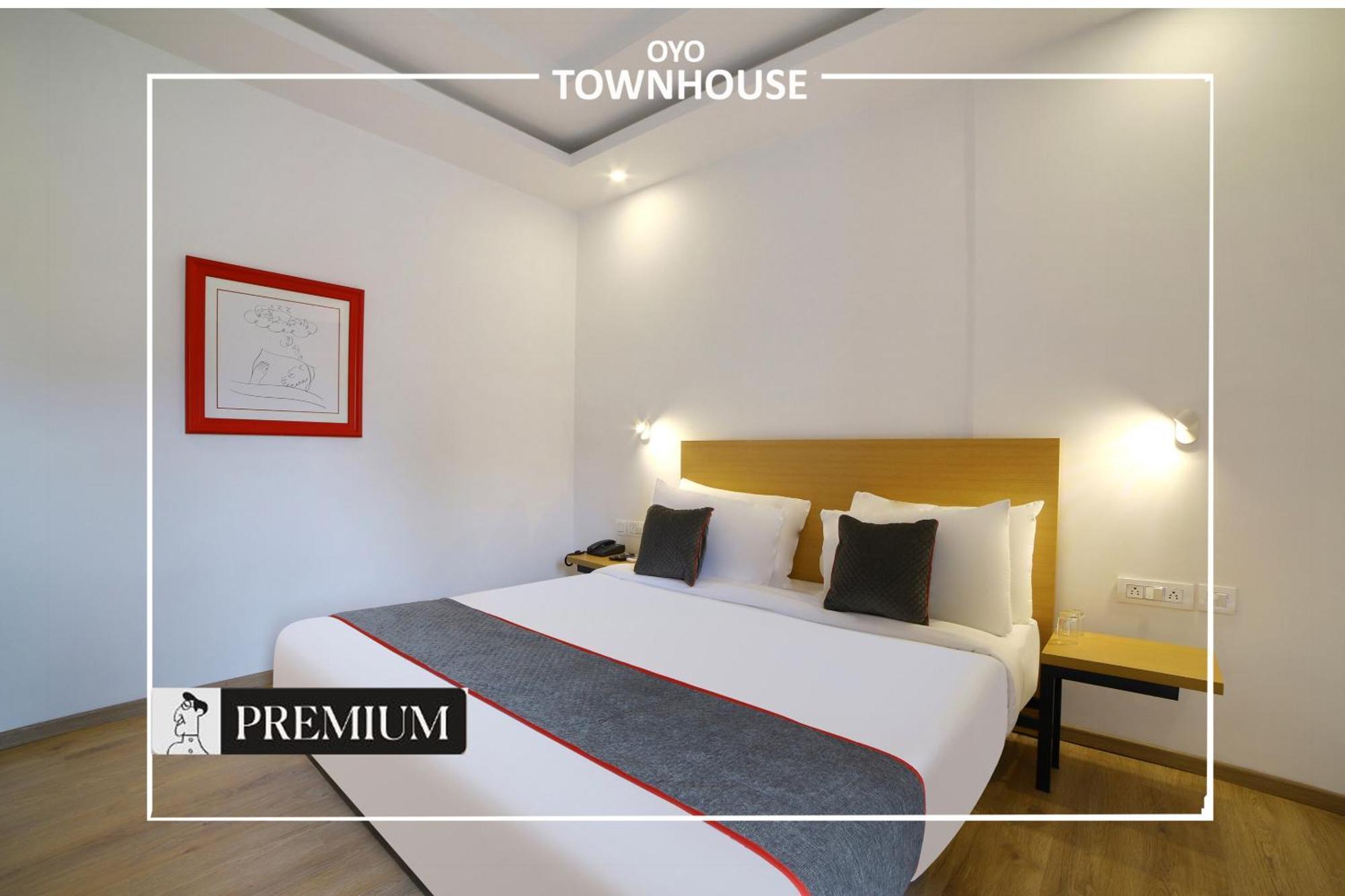 Oyo Townhouse 120 Shushant Lok Гургаон Екстериор снимка