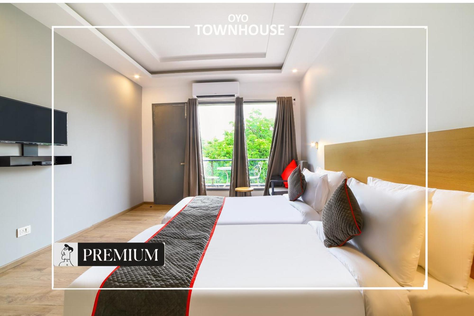 Oyo Townhouse 120 Shushant Lok Гургаон Екстериор снимка